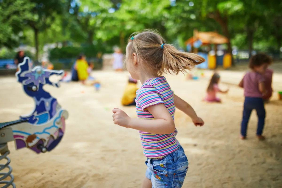 Bildungsbadespielzeug: Spaß und Lernen unter Wasser.