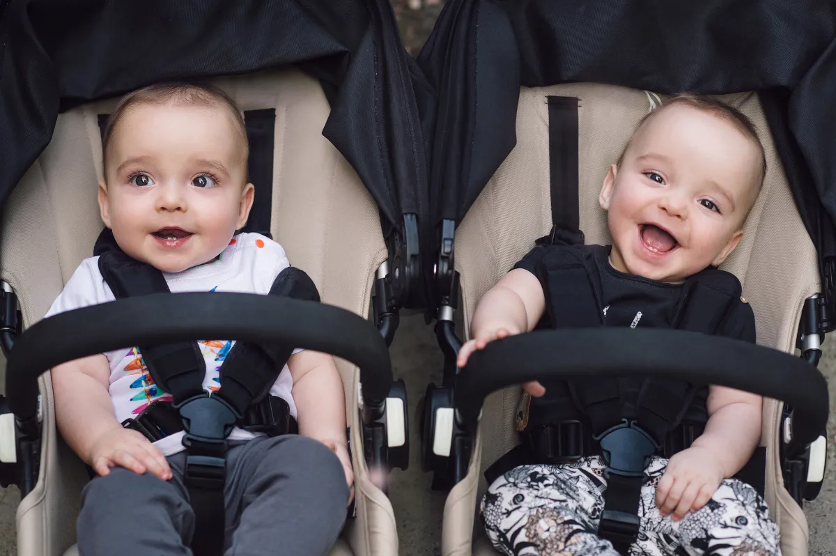 Doppelkinderwagen: Vergleich der verfügbaren Optionen.