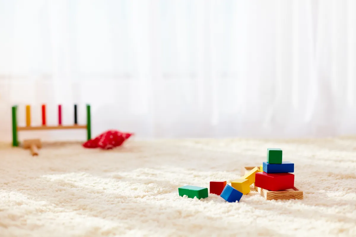 Tapis d'éveil für Frühgeborene: Vor- und Nachteile sowie besondere Überlegungen.
