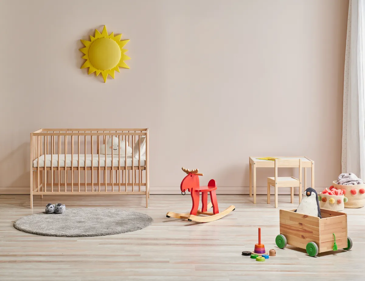 Die Vorteile eines Natur- und Waldthemas für das Babyzimmer.