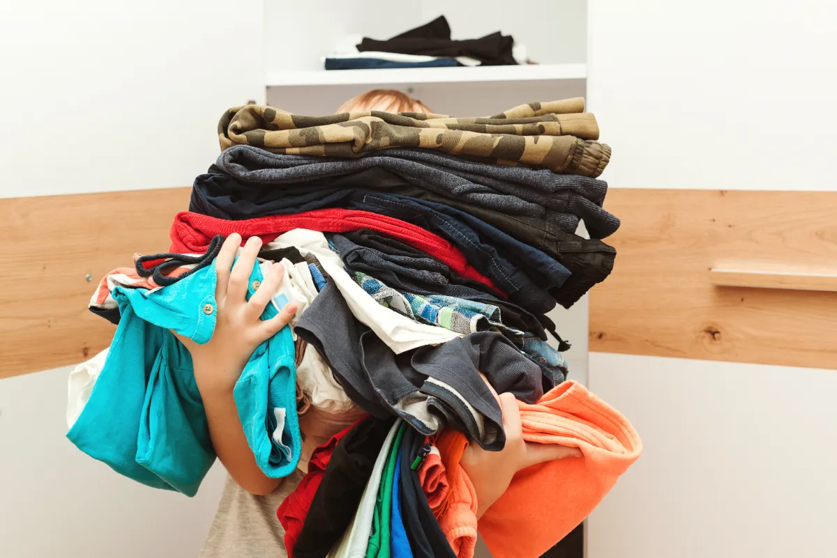 Wie kann man alte Babykleidung recyceln und wiederverwenden?