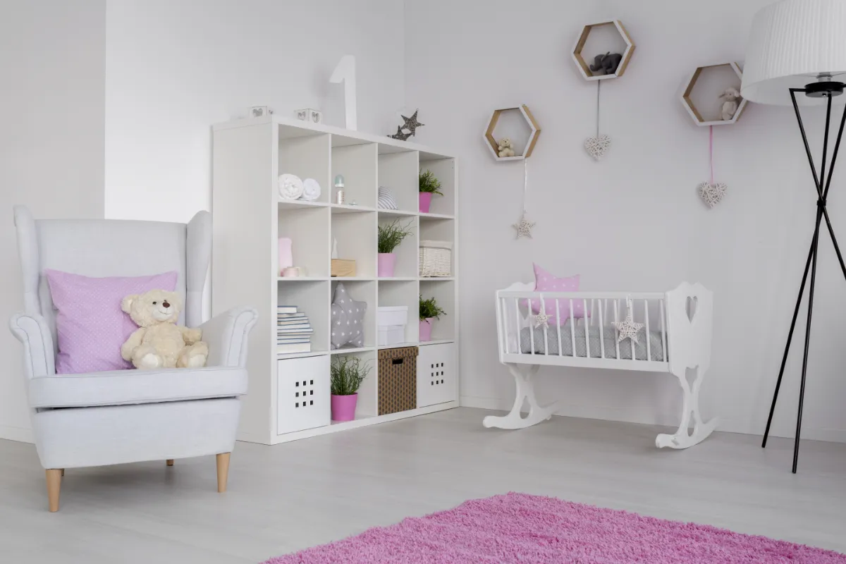 Clevere Aufbewahrungsideen für ein Babyzimmer.